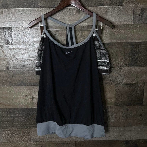 SOLD Nike Sportswear Tank With Built in Sportsbra 1X - Picture 1 of 2
